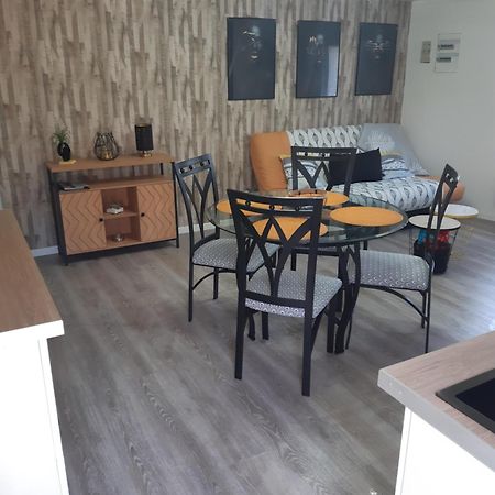Gîte la Parent'Aise Fressenneville Extérieur photo